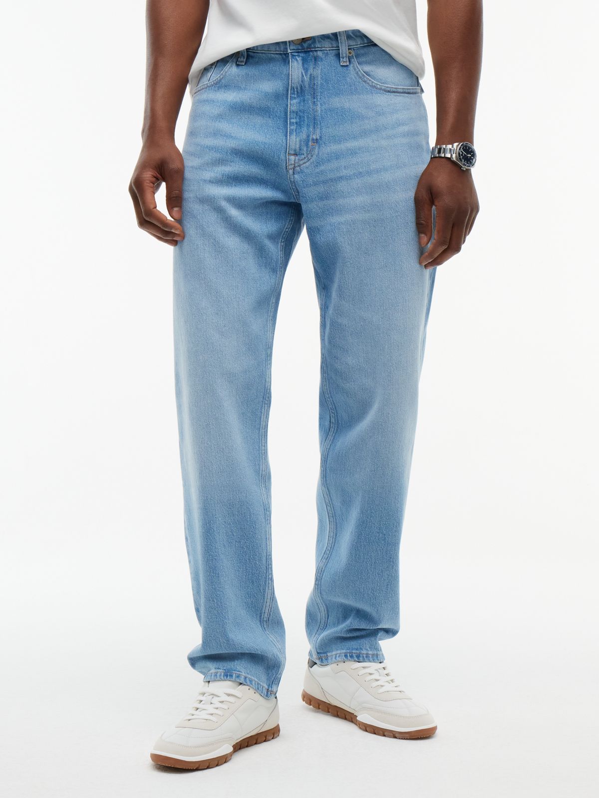Tommy Jeans Tapered Straight Jean — Light Wash Denim