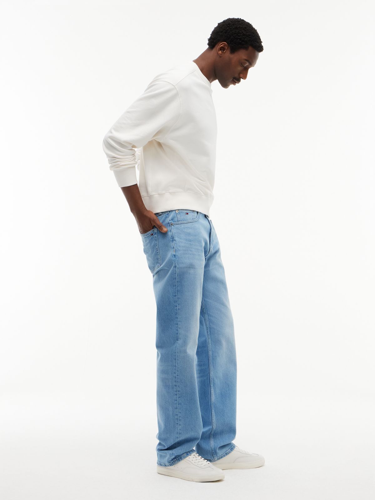 Tommy Jeans Loose Jean — Light Wash Denim