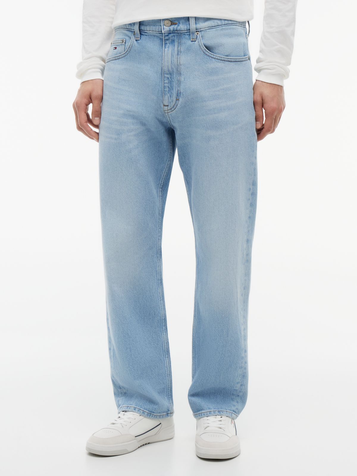Tommy Jeans Loose Jean — Light Wash Denim