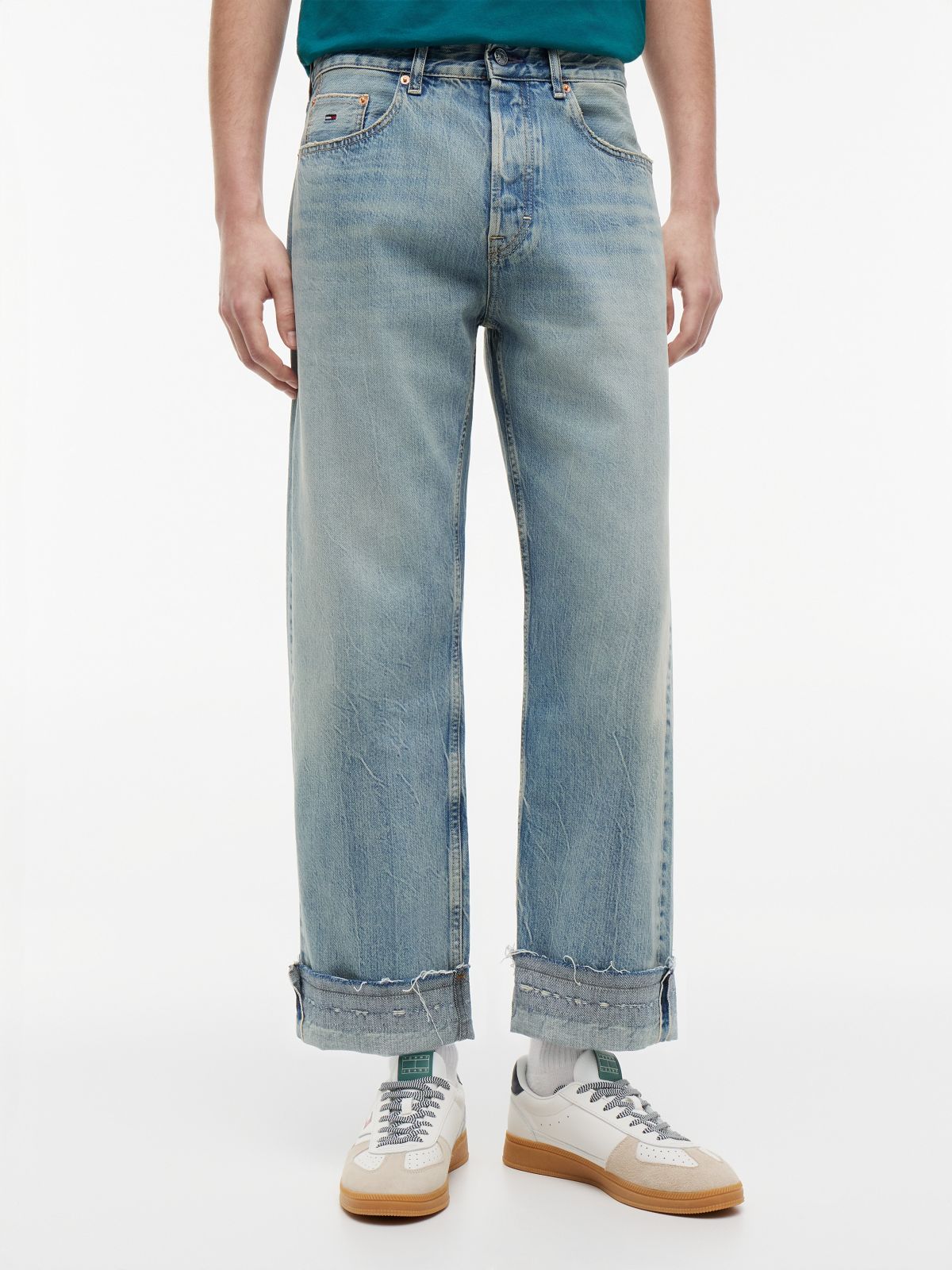 Tommy Jeans Selvedge Loose Jean — Light Wash Denim