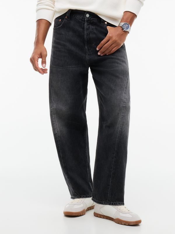 Tommy Jeans Lightweight Barrel Jean — Denim Black