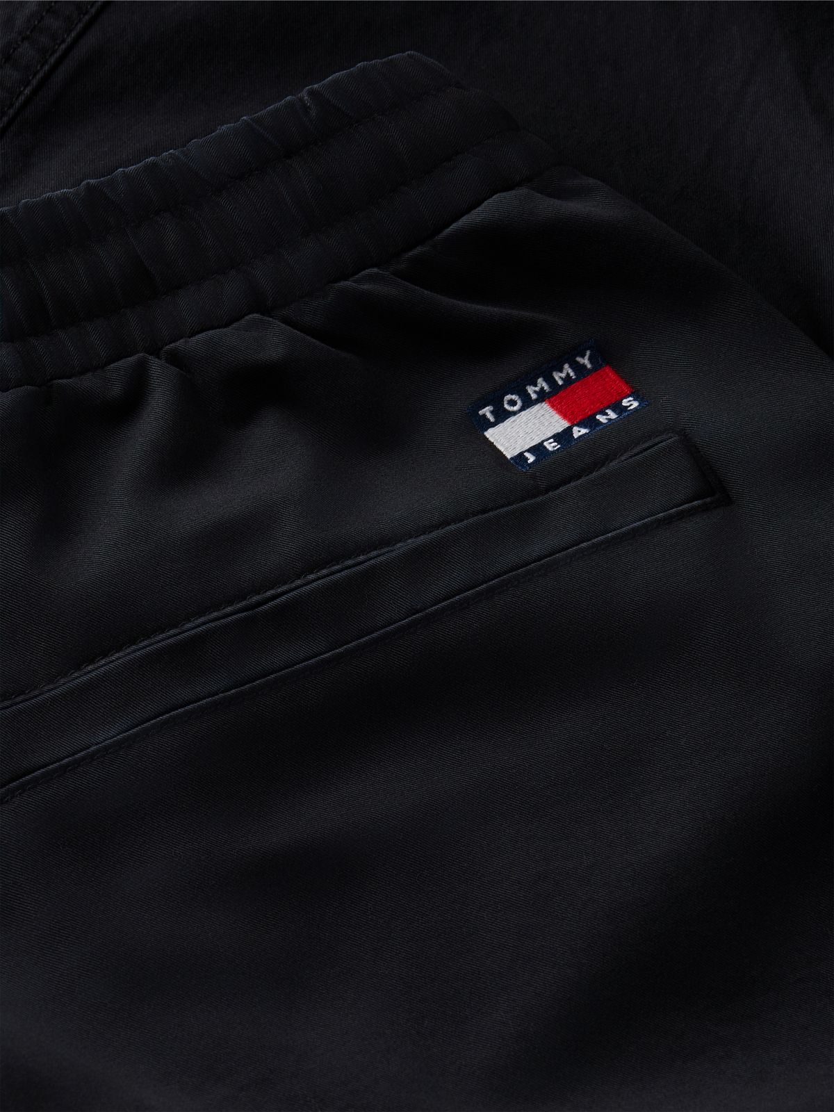 Tommy Jeans Tapered Cargo Jogger — Black