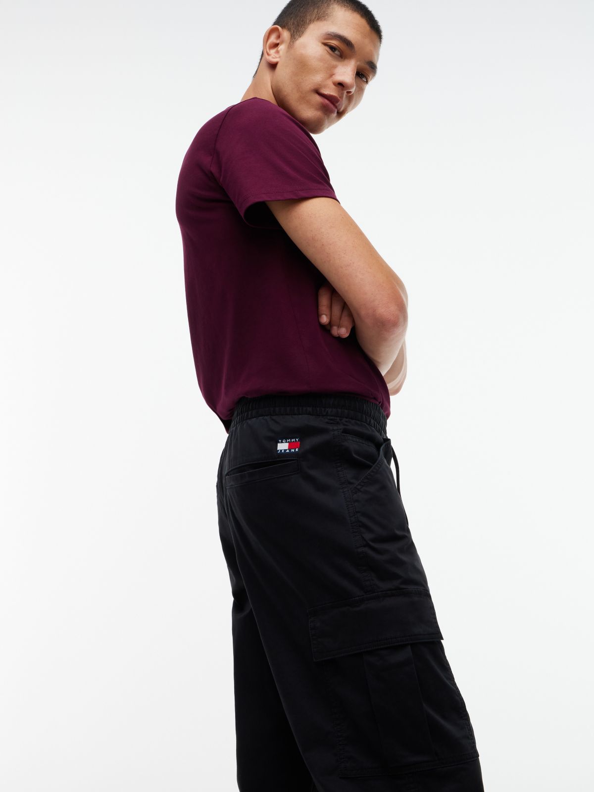 Tommy Jeans Tapered Cargo Jogger — Black