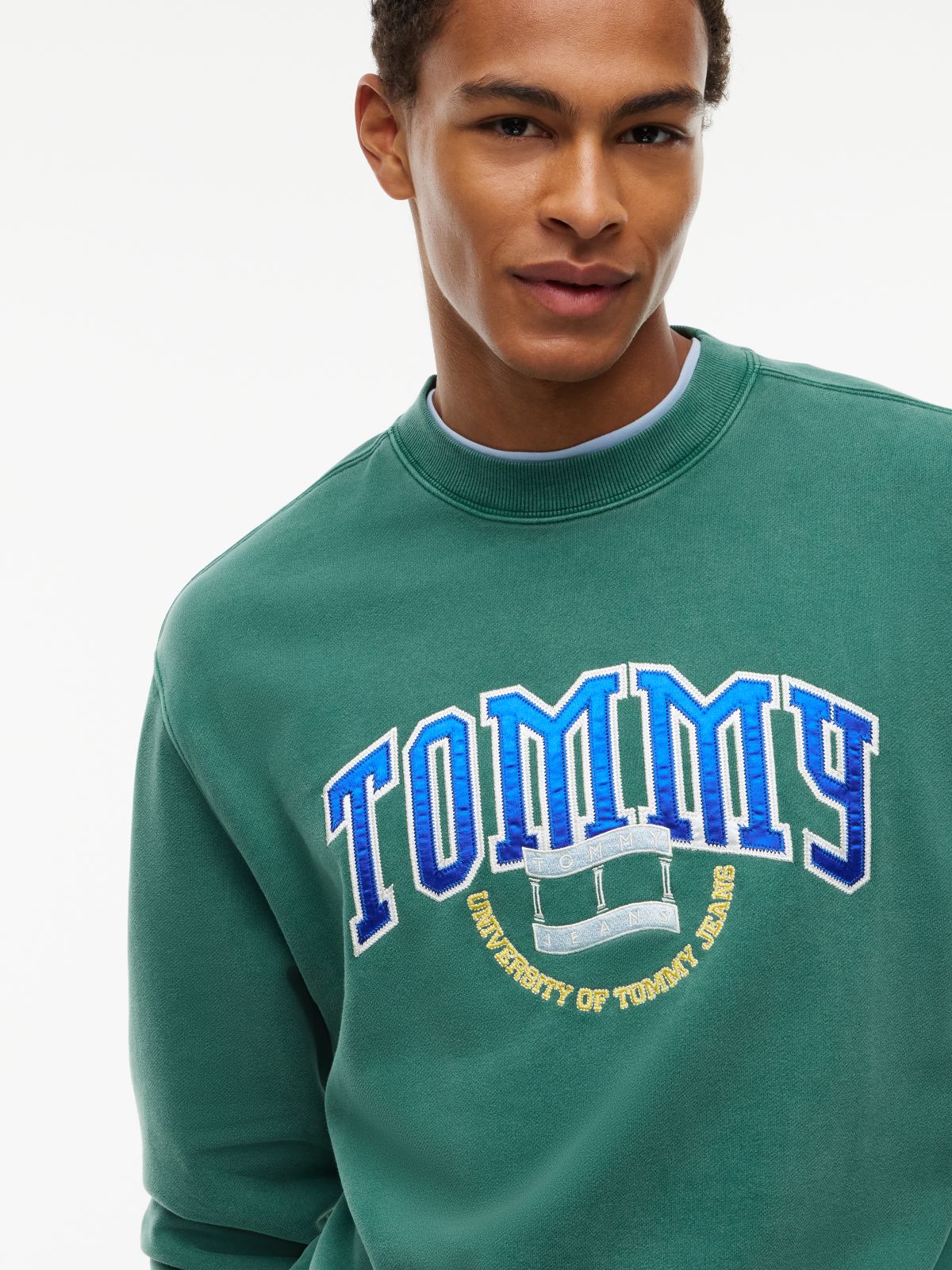 Tommy Jeans Garment-Dyed Sweatshirt — Velvet Green