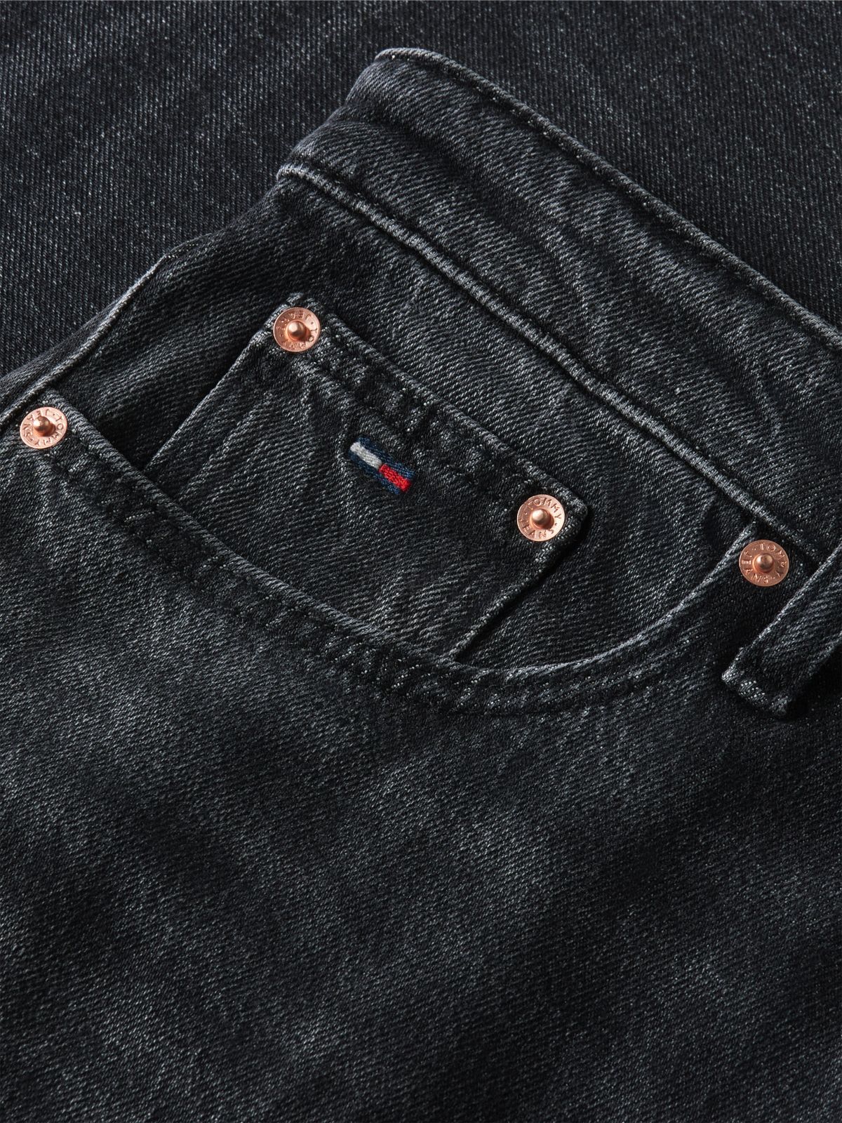 Tommy Jeans Loose Straight Jean — Denim Black