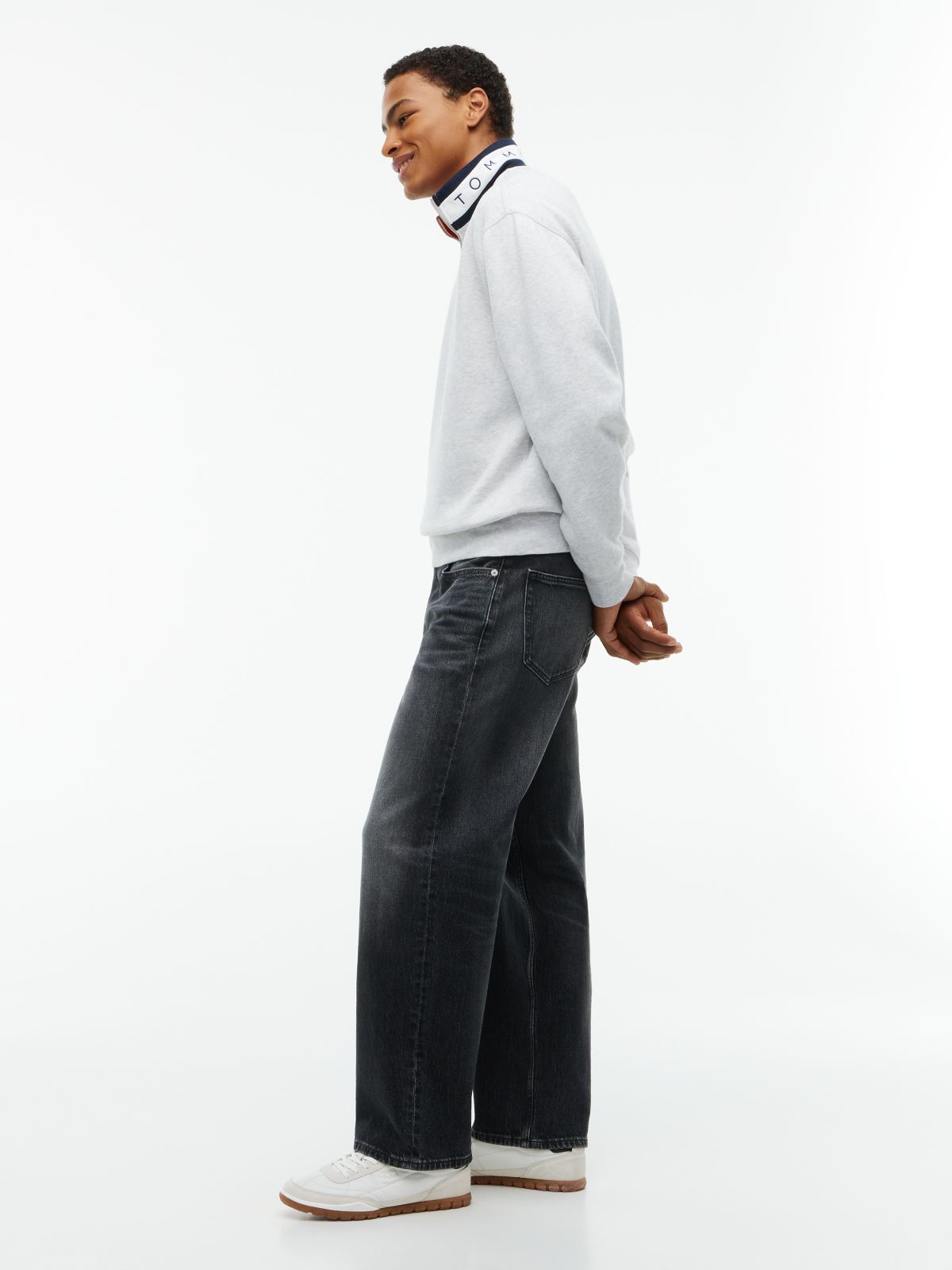 Tommy Jeans Loose Straight Jean — Denim Black