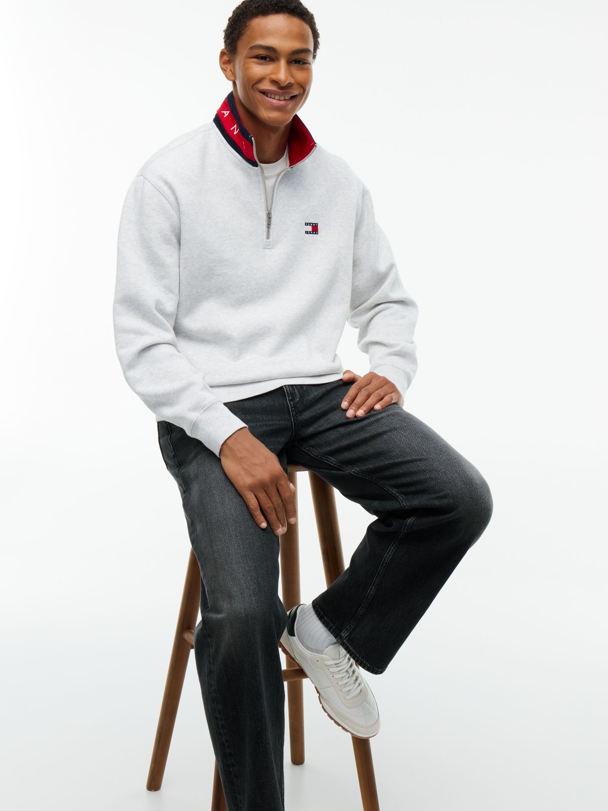 Tommy Jeans Loose Straight Jean — Denim Black