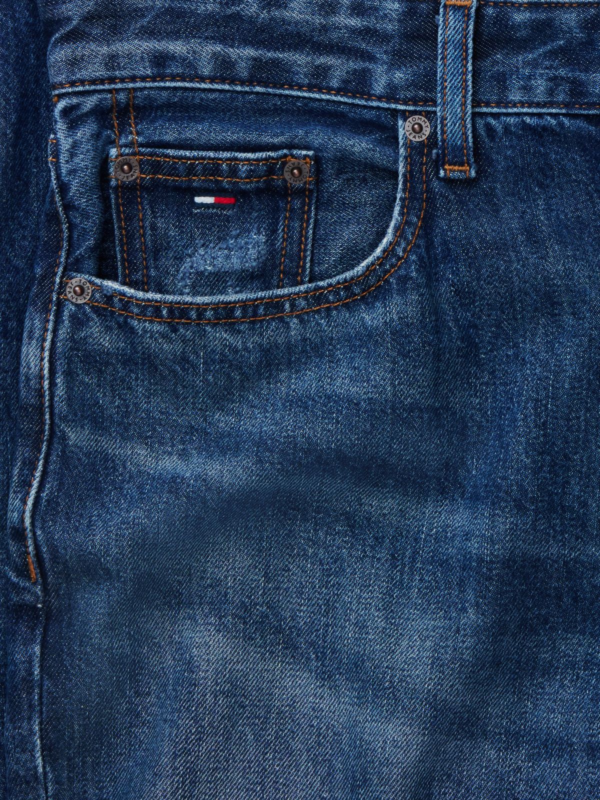 Tommy Jeans Tapered Relaxed Jean — Medium Wash