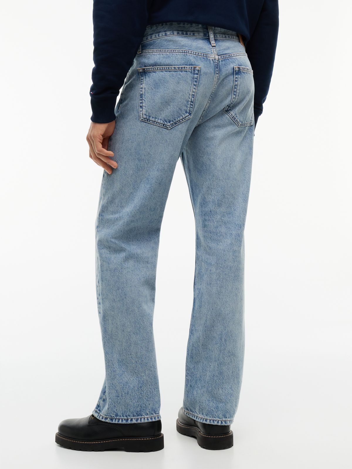 Tommy Jeans Lightweight Loose Jean — Light Wash
