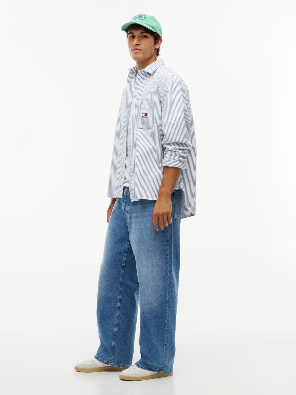 Tommy Jeans Baggy Jean — Medium Wash Denim