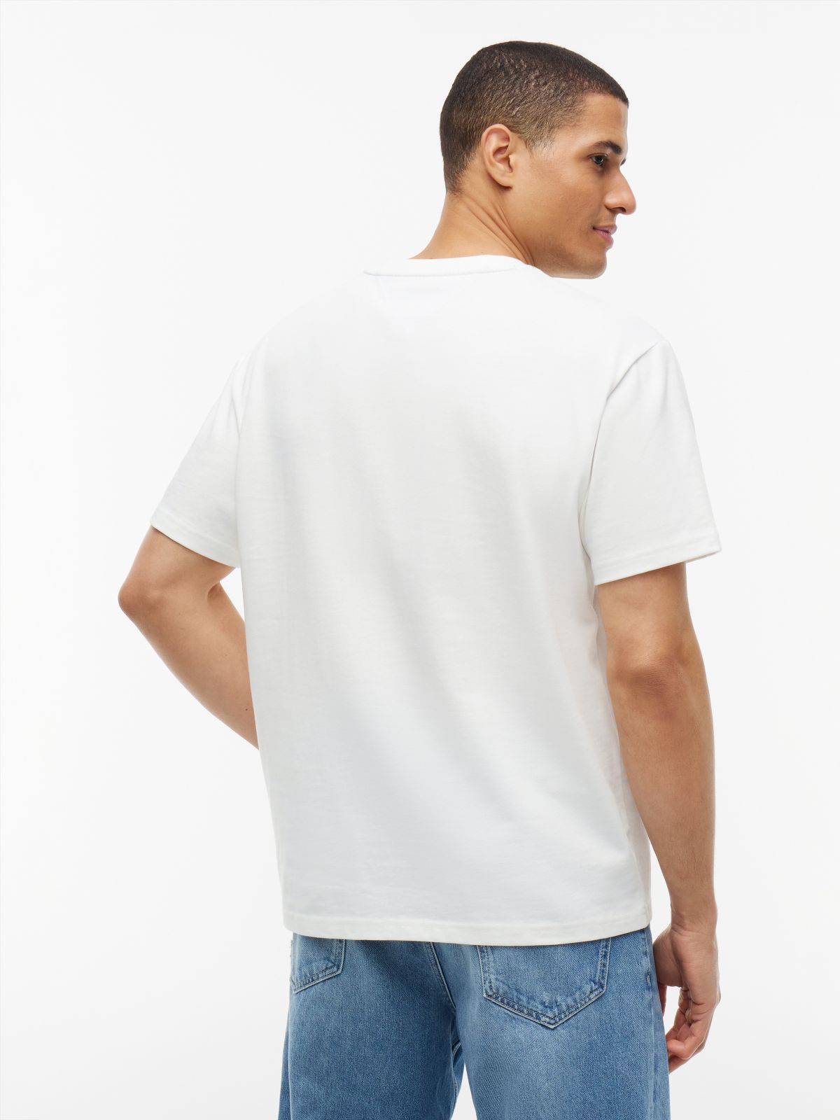 Tommy Jeans Relaxed Outdoor Logo T-Shirt — Ecru