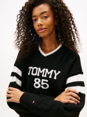 Женские джинсы Tommy Hilfiger Tommy Jeans 85 Varsity V-Neck Sweater — фото 2