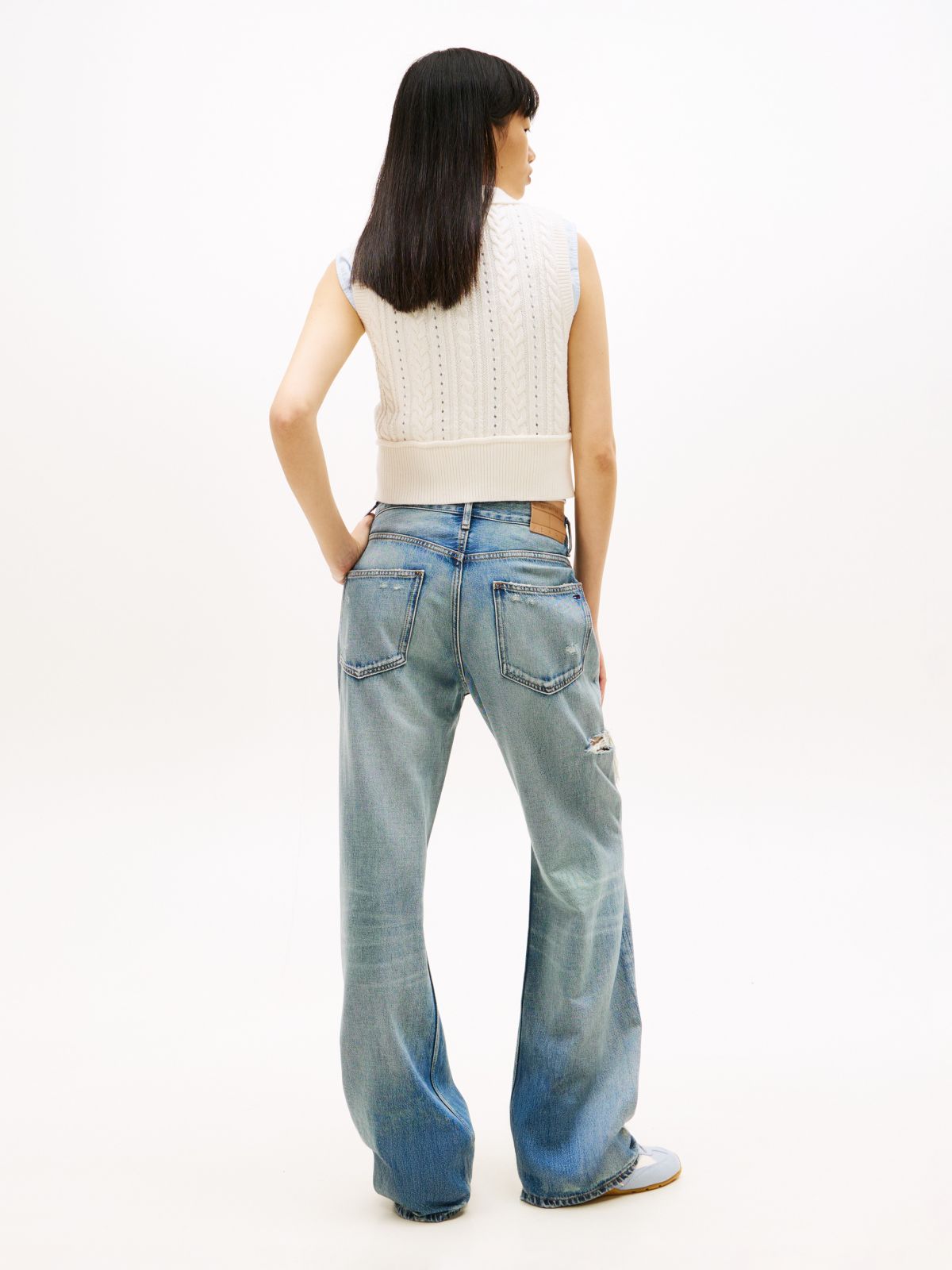 Tommy Jeans Distressed Straight Jean — Denim Medium