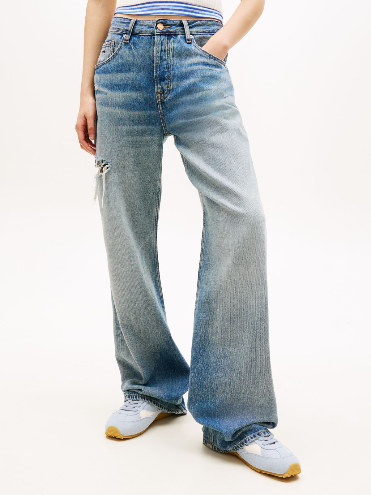 Tommy Jeans Distressed Straight Jean — Denim Medium