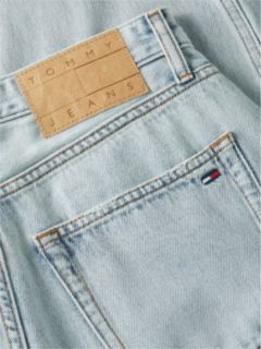 Tommy Jeans Distressed Barrel Jean — Denim Light 6