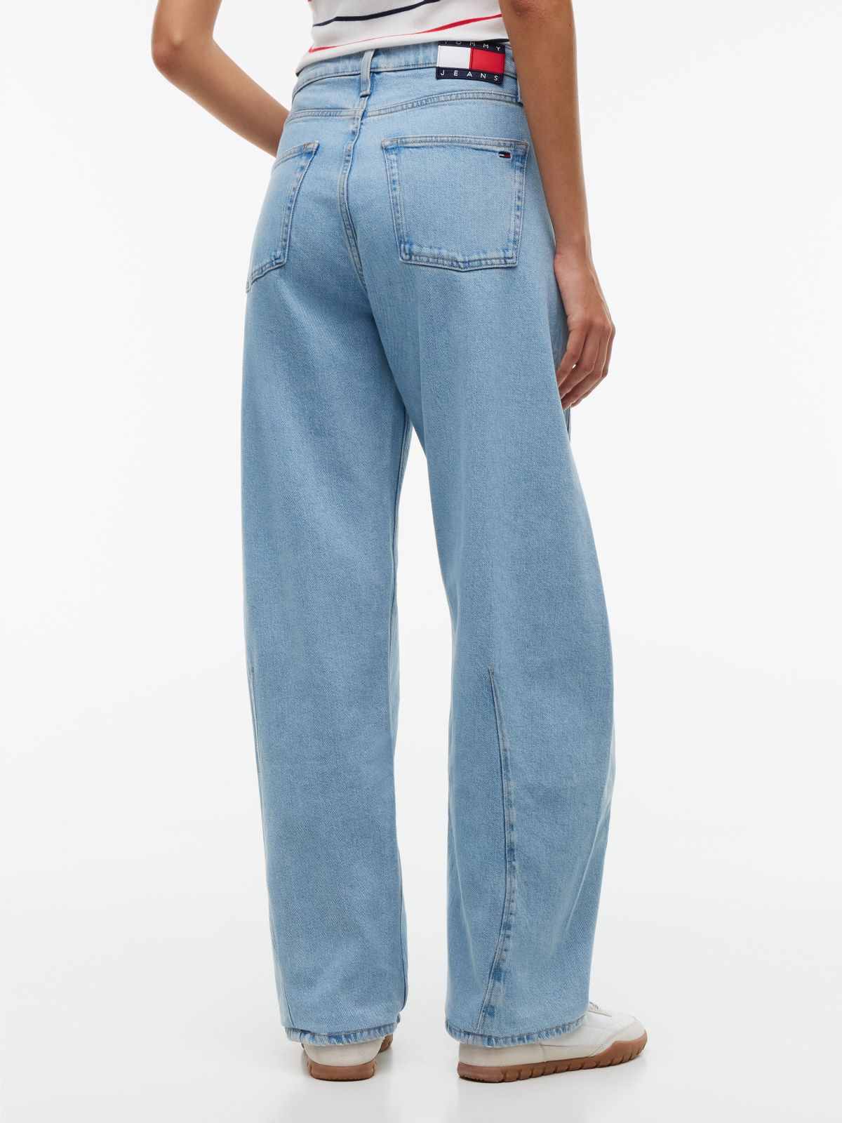 Tommy Jeans Stretch Barrel Jean — Denim Light