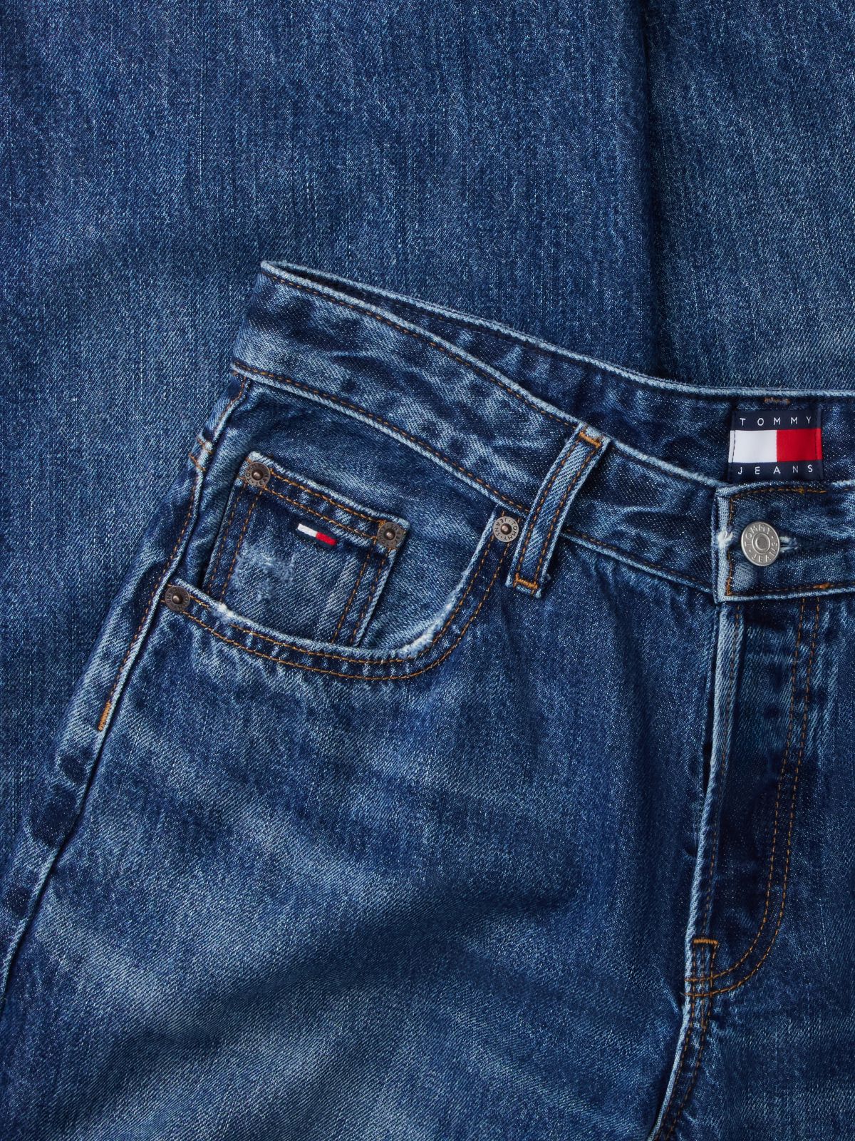 Tommy Jeans Low-Rise Baggy Jean — Denim Medium