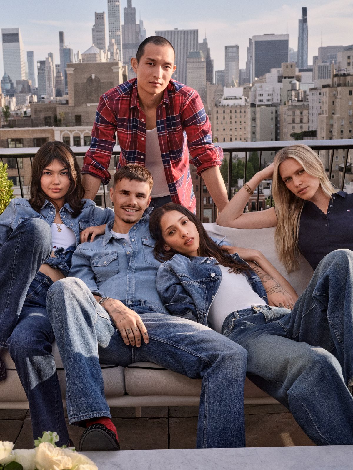 Tommy Jeans Low-Rise Baggy Jean — Denim Medium