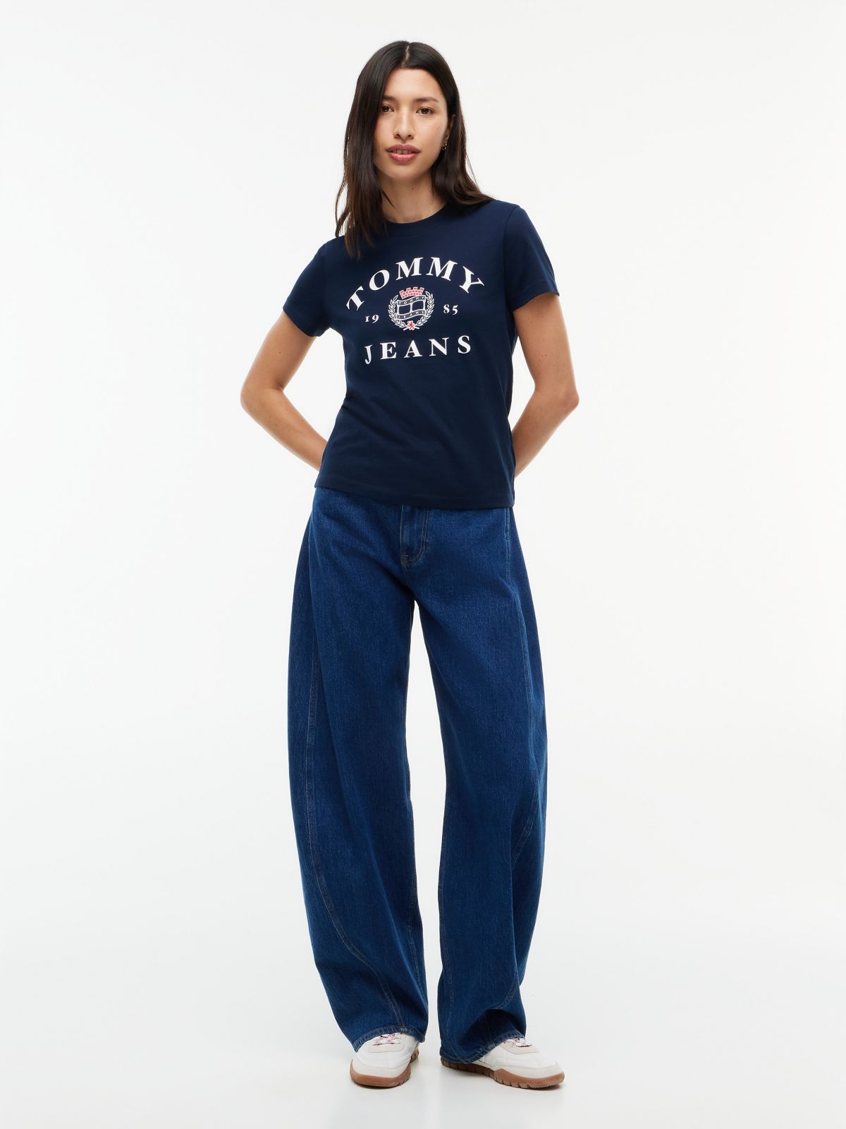 Tommy Jeans Varsity Crest Logo T-Shirt — Dark Blue