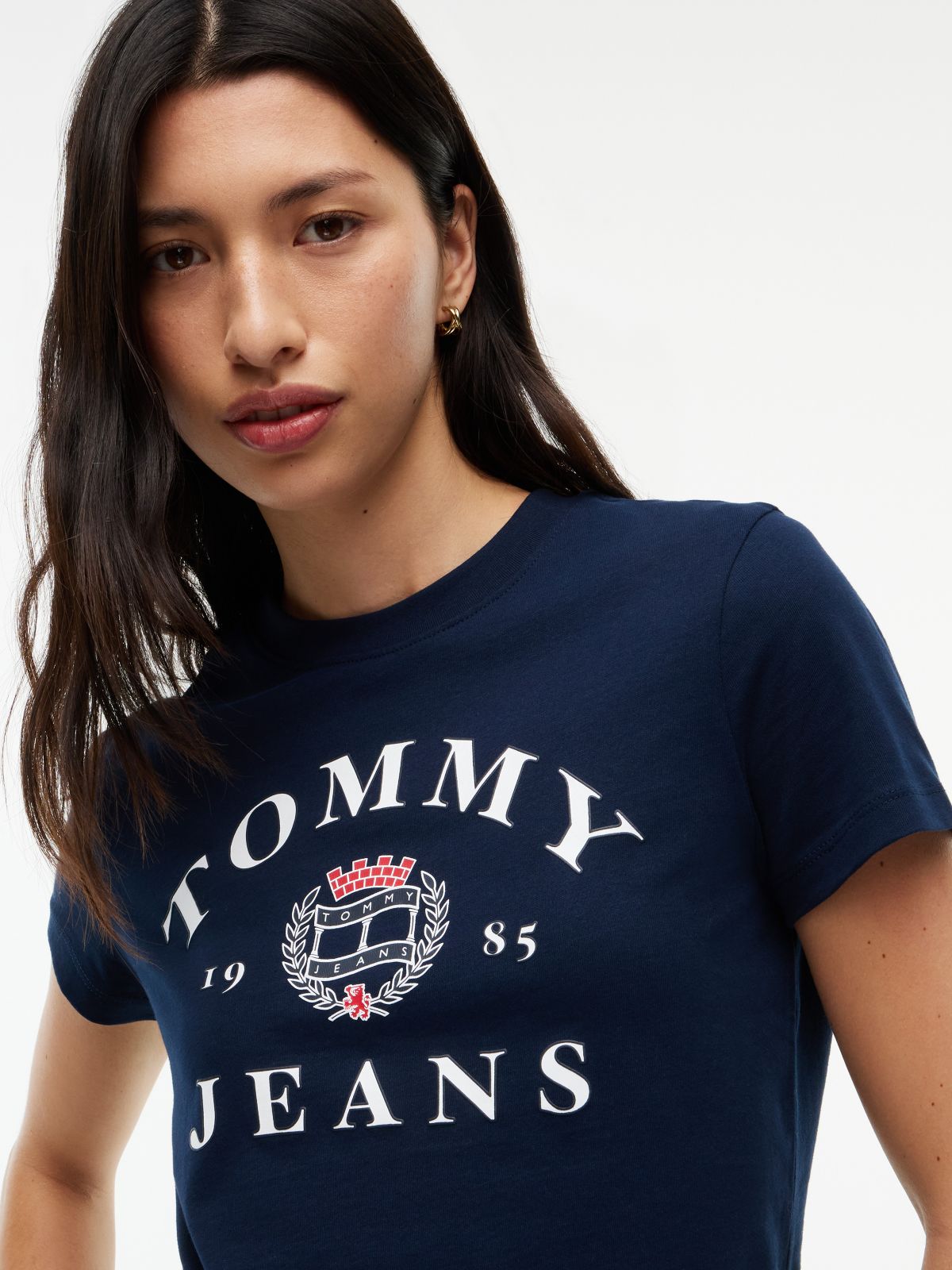 Tommy Jeans Varsity Crest Logo T-Shirt — Dark Blue