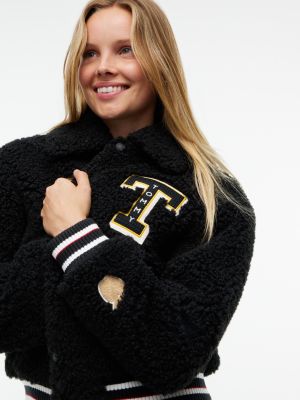 Женская куртка Tommy Hilfiger Tommy Jeans Teddy Fleece Varsity, цвет: Чёрный — фото 4