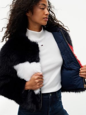 Женская куртка Tommy Hilfiger Tommy Jeans Flag Logo Faux Fur, цвет: Тёмный синий — фото 4