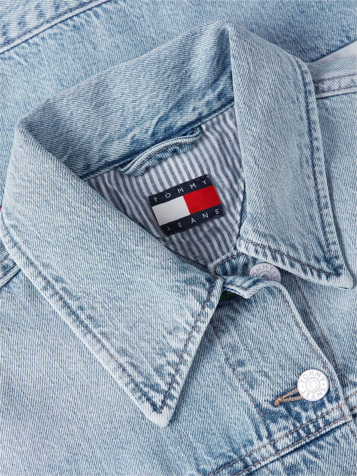Tommy Jeans Flag Logo Denim Jacket — Denim Light