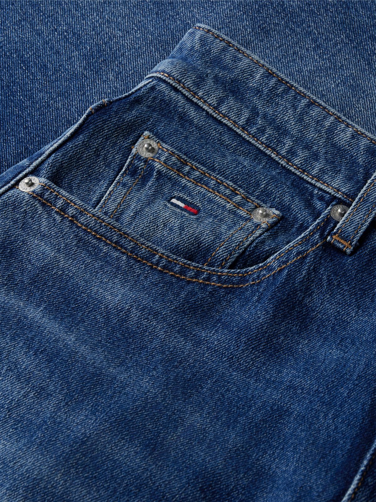 Tommy Jeans High-Rise Tapered Jean — Denim Dark