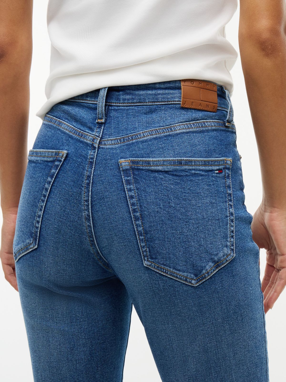 Tommy Jeans High-Rise Flare Jean — Denim Medium
