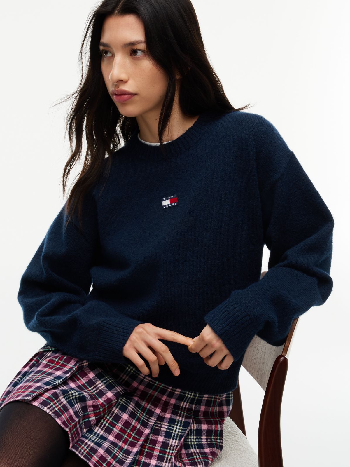 Tommy Jeans Badge Crewneck Sweater — Navy