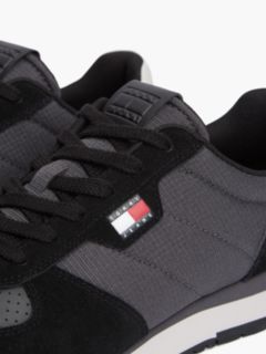 Tommy Jeans Low-Top Runner Sneaker — Washed Black / Stratus Grey 6
