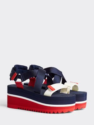 tommy hilfiger flip flops canada