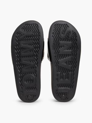Женские джинсы Tommy Hilfiger Tommy Jeans Patent Pool Slide, цвет: Чёрный — фото 5