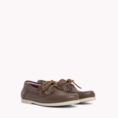 tommy hilfiger leather boat shoes