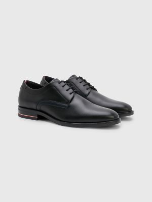 Understanding the Essence of Tommy Hilfiger Dress Shoes