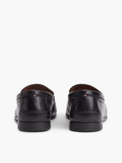 Flexible Leather Tassel Loafer — Black 4