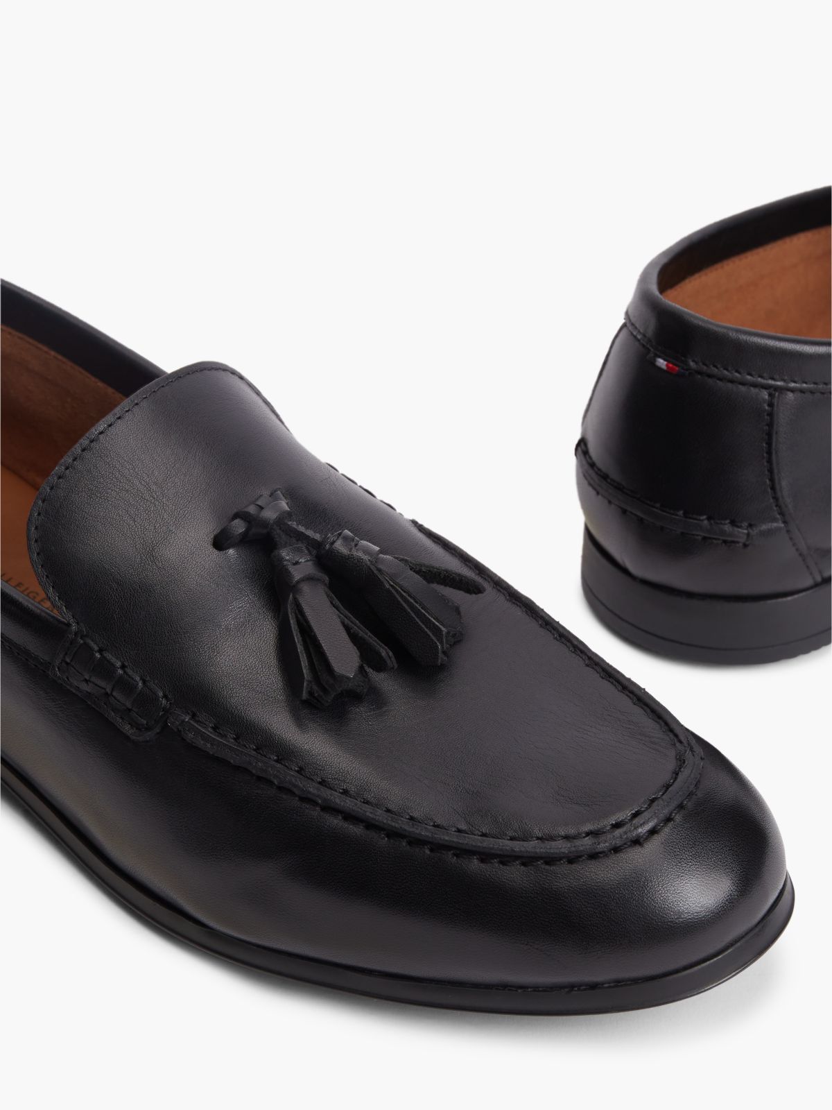 Flexible Leather Tassel Loafer — Black