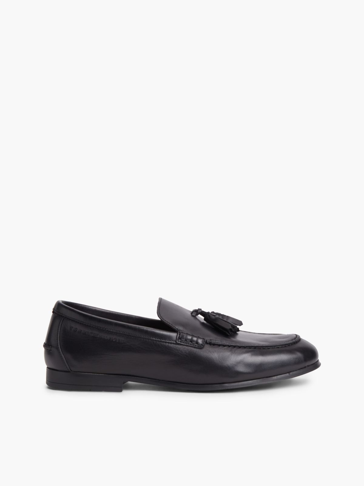 Flexible Leather Tassel Loafer — Black