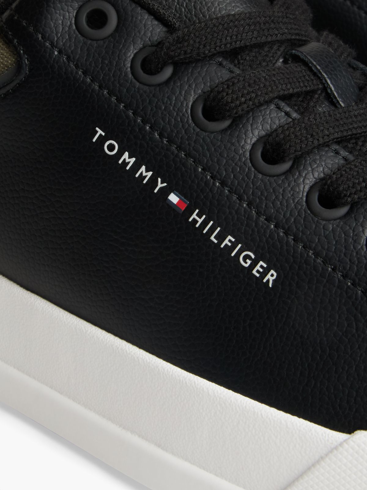 Tommy Logo Mixed-Texture Court Sneaker — Black