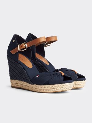 tommy hilfiger flat strappy sandals