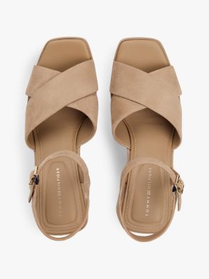 Женские сандалии Tommy Hilfiger Crossed-Strap Suede Wedge Sandal, цвет: Песочный холщовый — фото 3