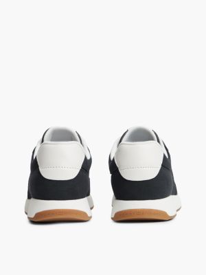 Женские кроссовки Tommy Hilfiger Monogram-Embossed Suede Runner, цвет: Космический синий — фото 4