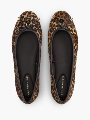 Женские балетки Tommy Hilfiger Leopard-Print Calf Hair Ballet Flat, цвет: С принтом — фото 3