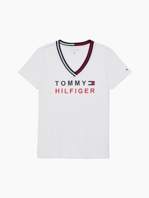 ESSENTIAL V-NECK LOGO T-SHIRT