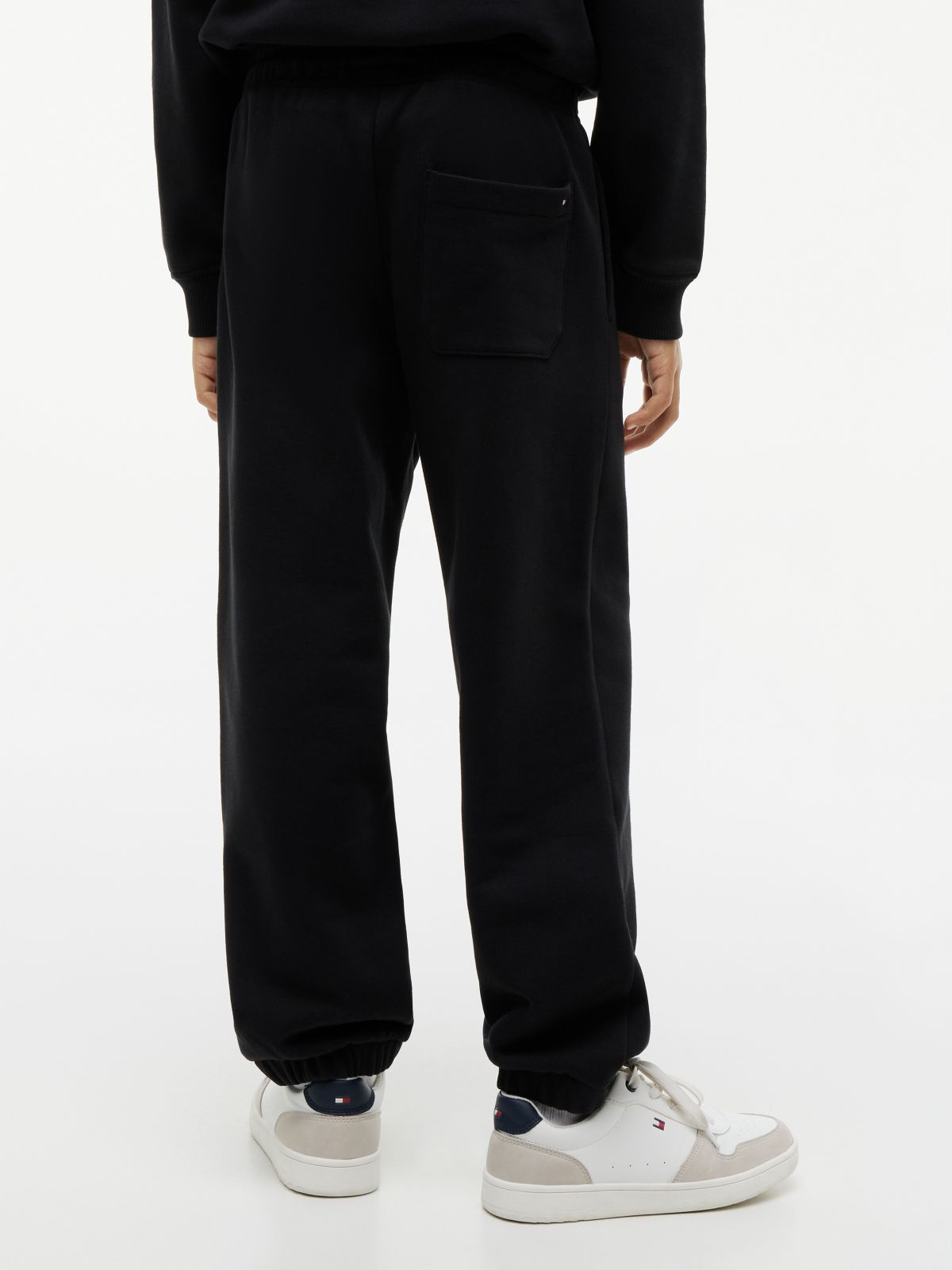 Kids' Flag Badge Sweatpant — Black