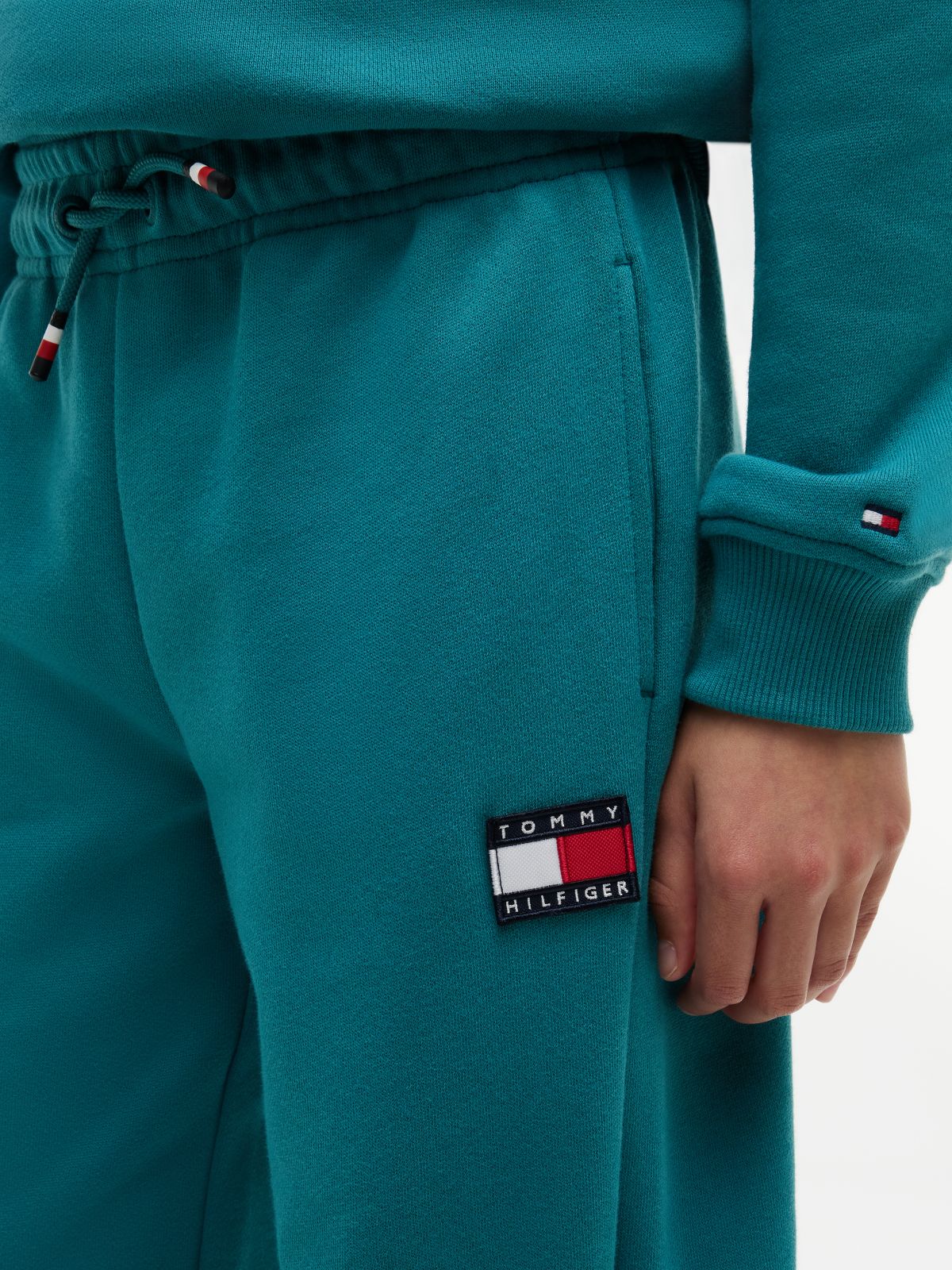 Kids' Flag Badge Sweatpant — Platinum Teal