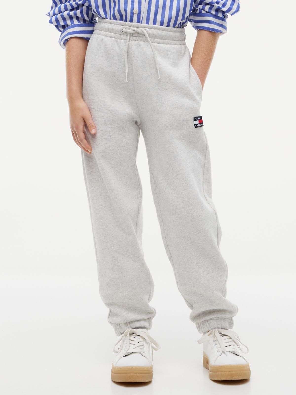 Kids' Classic Badge Logo Sweatpant — Heather Grey