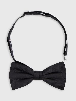 Silk bow tie