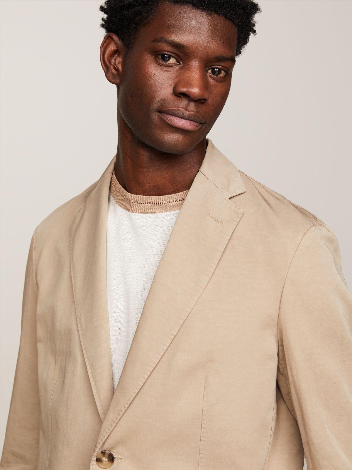 Regular Fit Cotton and Linen Blazer — Beige