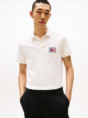 Polo piqué à motif de drapeau brodé, coupe régulière, pétale ivoire